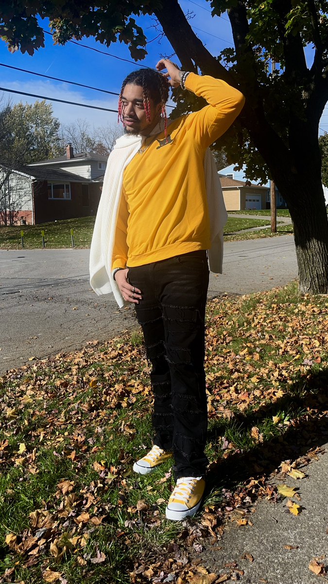 _cvm15's tweet image. Sooo, had an inspiration for another outfit, this time gender swapping over to the baddest, Yoruichi. Enjoy y’all Friday (p.s. it feels and looks great outside)