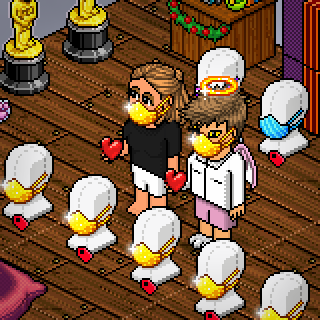 TasteSam's tweet photo. #Habbo It's giving star material @Habbo https://t.co/ZL1KhwuEwo