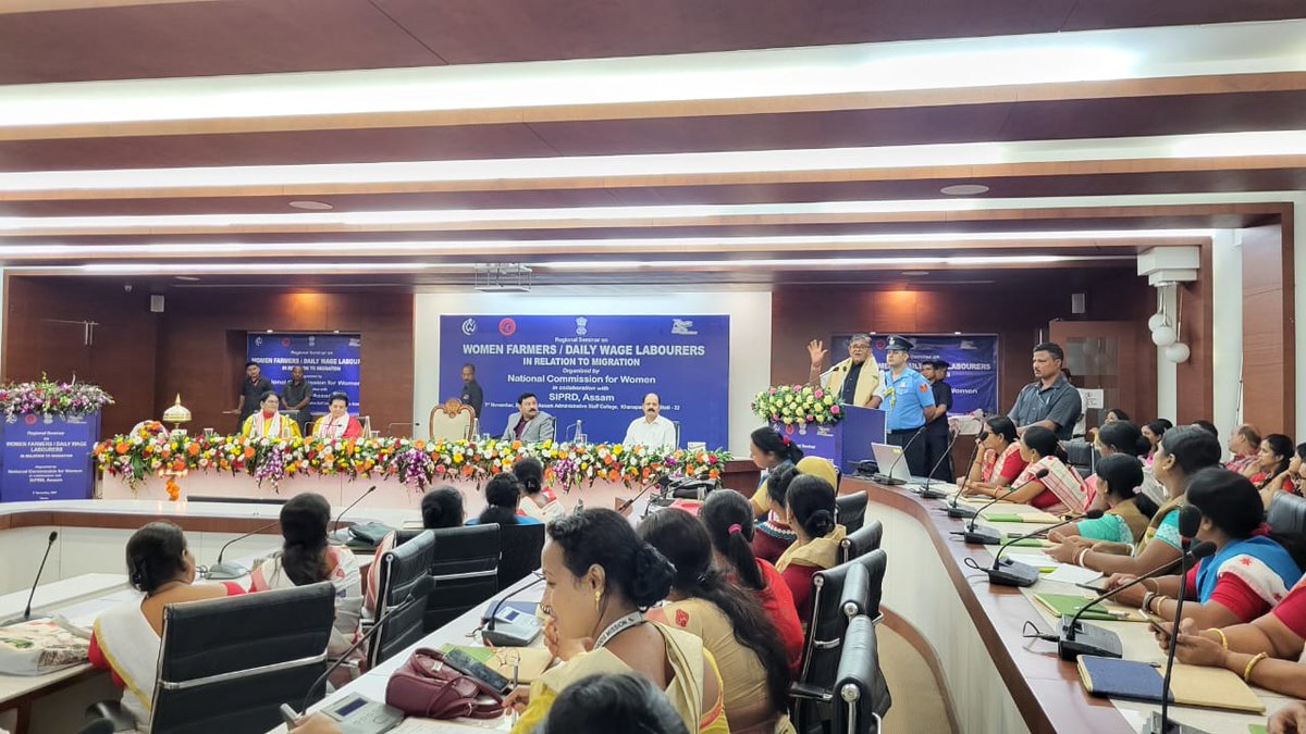 SiprdAssam's tweet photo. Today, Hon'ble Governor of Assam, Sjt. Gulab Chand Kataria, Hon'ble Minister P&amp;RD, Sjt. Ranjeet Kumar Dass, and Rekha Sharma, Chairperson of NCW, along with Munindra Sarma, Secretary, P&amp;RD, participated in the Seminar on Women Farmers/Daily Wage Laborers in relation to migration. https://t.co/KAZgUtJOVa