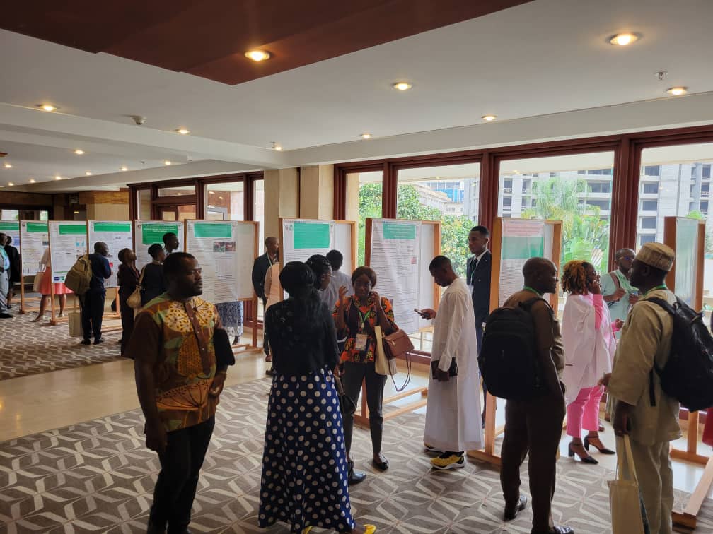 KindoTombe's tweet photo. Today is #OneHealthDay2023 
Cameroon is celebrating through the #YOHF2023

#YOHF2023
@CmrZoonoses  #CmrZoonoses
@MinsanteCMR #MinsanteCMR
@whocmr  #whocmr https://t.co/ZL3wl6gkQd