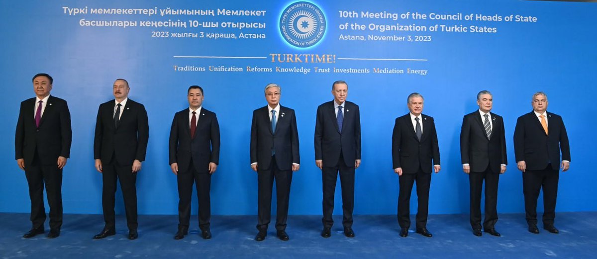 arvasiemin's tweet photo. Fotoğrafta KKTC yok. Dünyaya KKTC'yi tanıyın diyoruz, Türk dünyası bile onu dışarıda bırakıyor. Gözlemci üye desek, Macaristan da gözlemci ama lideri (Başbakan Viktor Orban) fotoğrafta. Gözlemci Türkmenistan'dan da Gurbanguli Berdimuhammedov var. Hoş olmadı. https://t.co/H4naWHlow1