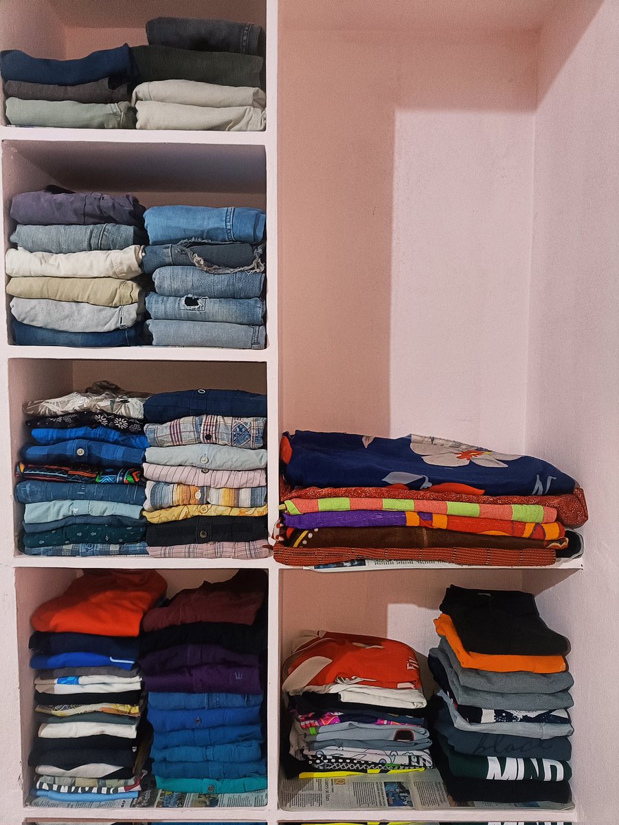 naduvodinju's tweet image. Folding clothes is kinda therapy👍🏽🫶🏽
#workdone