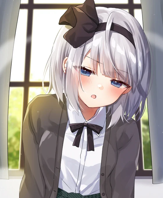 制服の妖夢が起こしにきてくれたよ