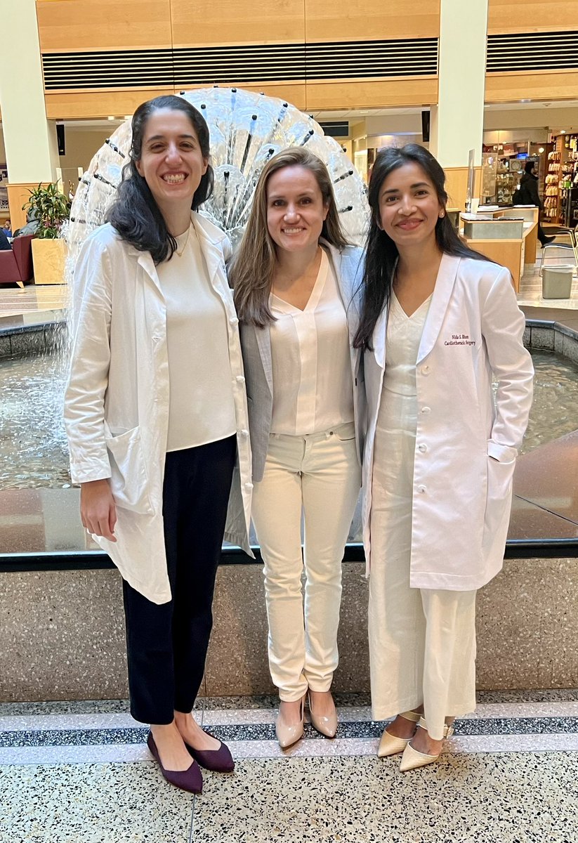 Yale women in thoracic wearing white for lung cancer awareness month! 🫁 <a href="/MPapageorge_MD/">Marianna Papageorge, MD MPH</a> <a href="/YaleThoracic/">Yale Thoracic Surgery</a> <a href="/WomenInThoracic/">WomenInThoracicSurg</a> <a href="/YaleCancer/">Yale Cancer Center</a>