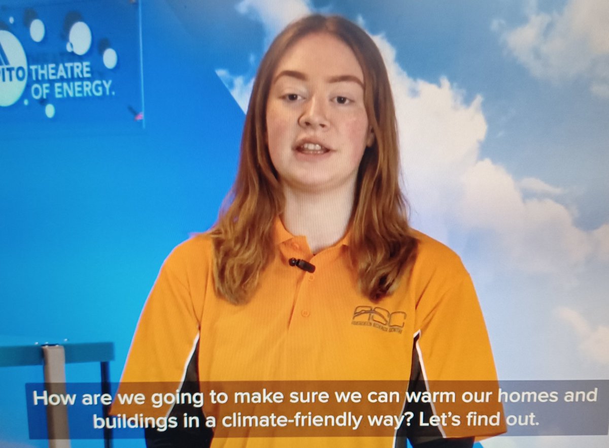 StPaulsSTEM's tweet image. STEM club set up an experiment from the excellent #DSCLearningLab #LearningLab  - Powering the Future programme -  learning about heat and insulation with the help of a pile of ice cubes ❄️🧊🌡️🔥💧 @DundeeSciCentre