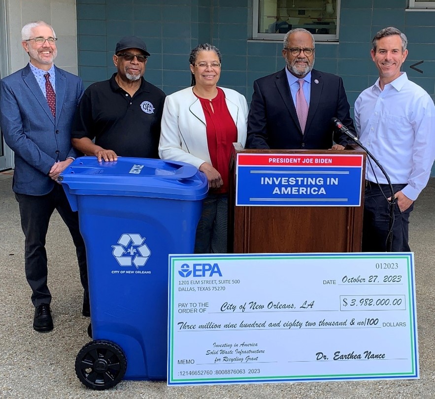 EPAregion6's tweet photo. Thank you to @RepTroyCarter for joining RA Nance in @CityOfNOLA to celebrate the award of a $3.9M #SWIFR grant to the city. 

Full story here: https://t.co/7lp2xbyCOa https://t.co/ODLcfHMPrh