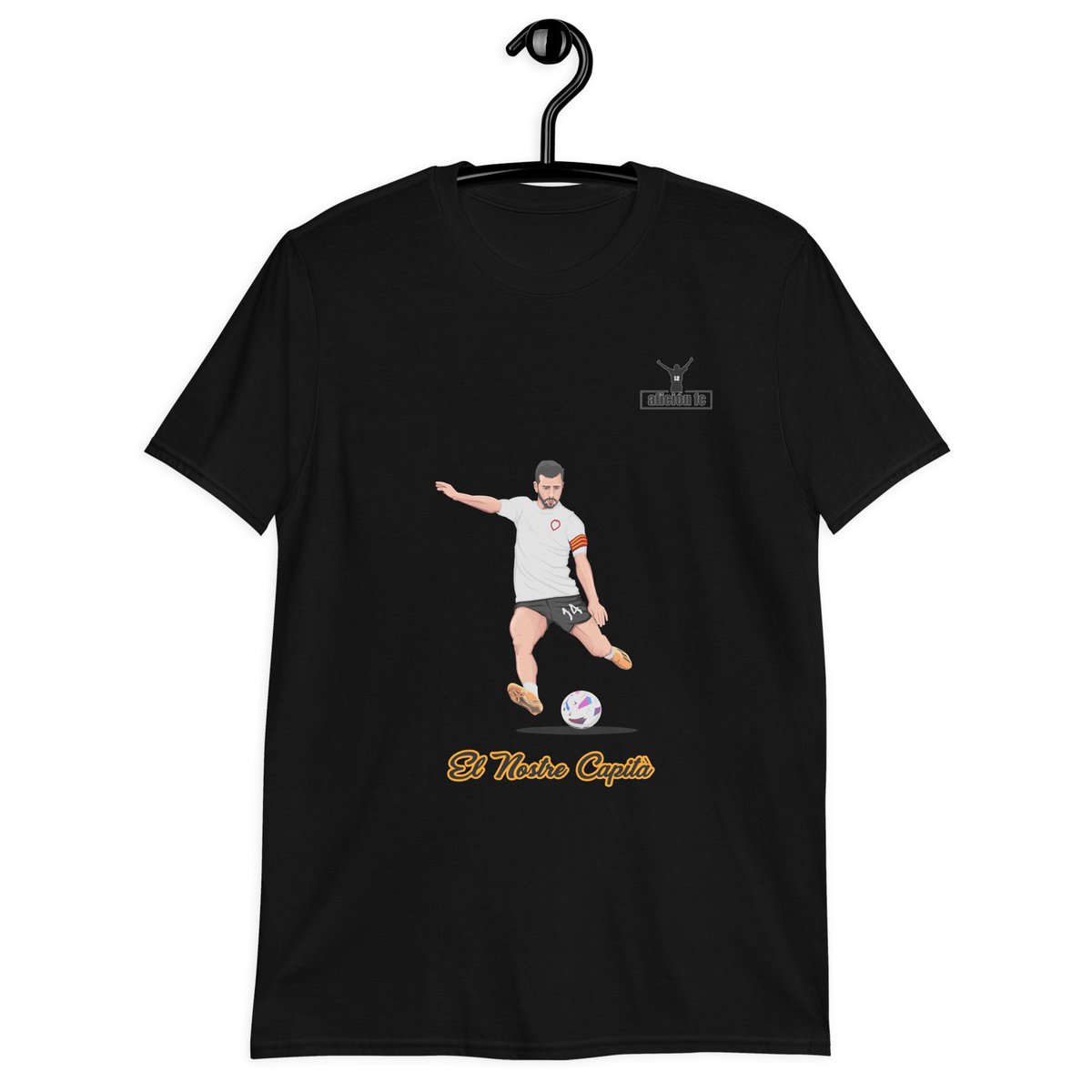 RadioTaronja_'s tweet photo. 🎲 ¡Otro sorteo!
🦇 Gana esta camiseta dedicada a GAYÀ.
➡️ Da RT a este tuit y sigue a @aficionfc_.
↪️ Recuerda: tienes un 15% de descuento en la tienda online de @aficionfc_ con el código Taronja15.
🏳️(Promoción gratuita, solo es para que un seguidor gane algo). https://t.co/v0xlt9dy9s