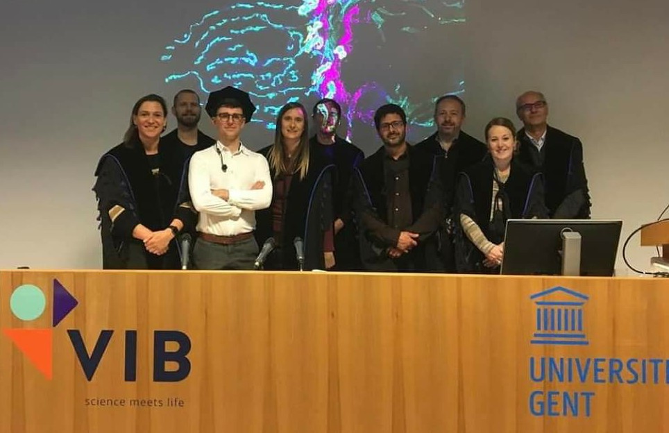 Daan Verhaege (@daanverhaege) on Twitter photo Officially PhDone! Very grateful for a wonderful experience and training at the <a href="/Vdb_lab/">Vandenbroucke lab</a> <a href="/InflamResCen/">IRC - VIB/UGent</a>. Final months in π§πͺ before our big move to the πΊπ² to continue my training in the <a href="/kipnislab/">Kipnis Lab</a> π₯³ Officially PhDone! Very grateful for a wonderful experience and training at the <a href="/Vdb_lab/">Vandenbroucke lab</a> <a href="/InflamResCen/">IRC - VIB/UGent</a>. Final months in π§πͺ before our big move to the πΊπ² to continue my training in the <a href="/kipnislab/">Kipnis Lab</a> π₯³