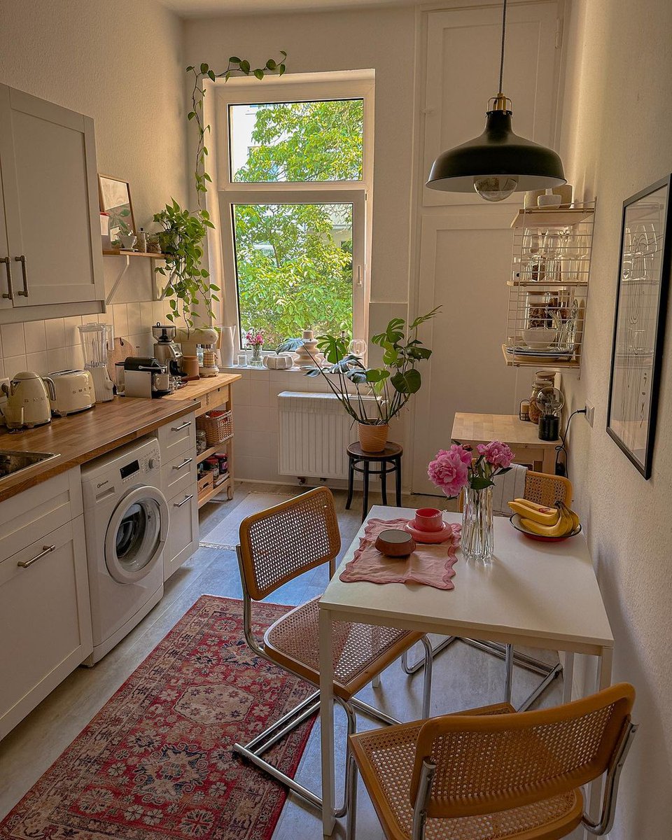 ELLEDecoFR's tweet photo. Hello from the kitchen ☕️💞
📸 @nordwind.hygge
#apartmenttherapy #interiordesign #interiorinspo #kitchendesign #kitcheninspiration #interiorhome #interior #homedecor #homeinspo #homeinspiration #livingroominspo https://t.co/HSY72QLHPu