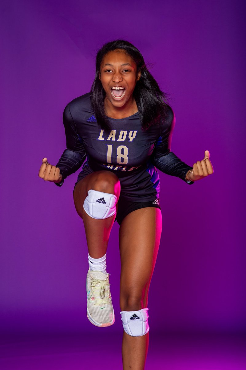 Congratulations to Amirra Bailey on making the KVCA 1st-team All-State list. Our talented sophomore has been making waves at the HS level since 8th grade.