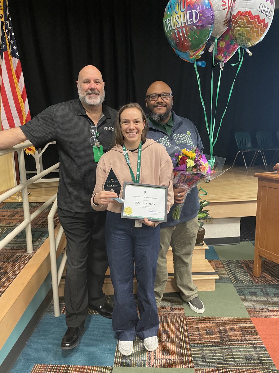 Congratulations to our 2025 RA Teacher of the Year - Anna Simon.  Making RA proud!😀