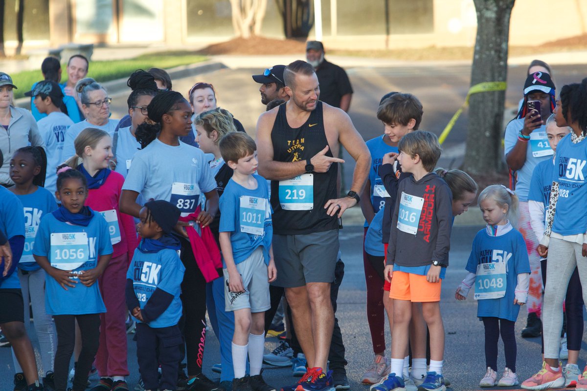 bcbssc's tweet photo. BlueCross hosted its 2023 Healthy You 5K and Family Day for employees and family members last week.
Three local nonprofits also received donations from @BCBSSC at the event based on employee voting:
@HNM_SC
@ChildrensTrustS
@NAMIMidCarolina
#LifeAtSCBlueCross https://t.co/HWb8tEetsU