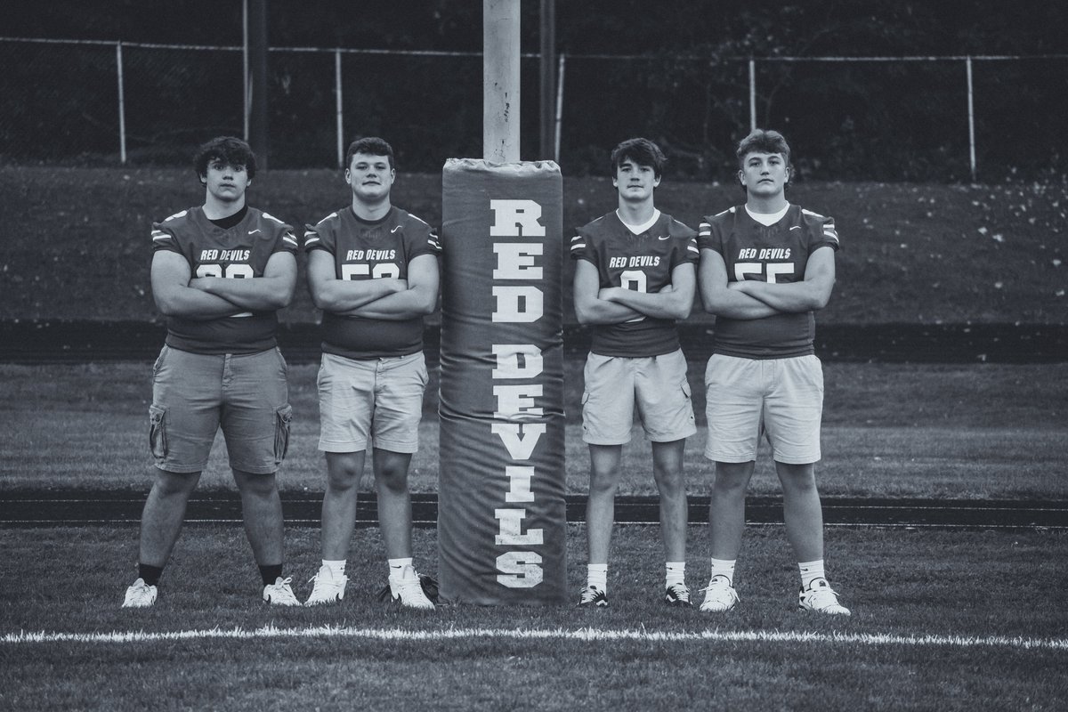 part 2! Thanks again to the <a href="/CASBoosters/">CASB (Crestwood All Sports Boosters)</a> for purchasing all of the Senior Banners! <a href="/cwoodreddevils/">Crestwood Red Devils</a> @CrestwoodSupt