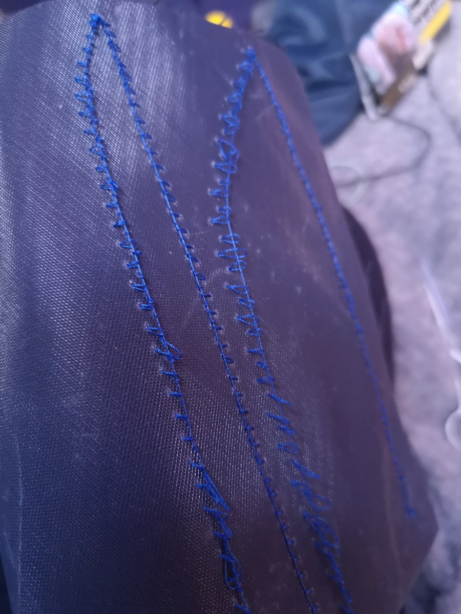 Sailormermaid3's tweet image. I need and advice from Sewing Machine people.... The topstitch is perfect, underneath is hoops. Needle is 18 and M60 thread. 
The machine in question is a Read&apos;s Sailmaker... Any help greatly appreciated #Seamstress #Reads #SewingMachine #Loops #BoatsThatTweet