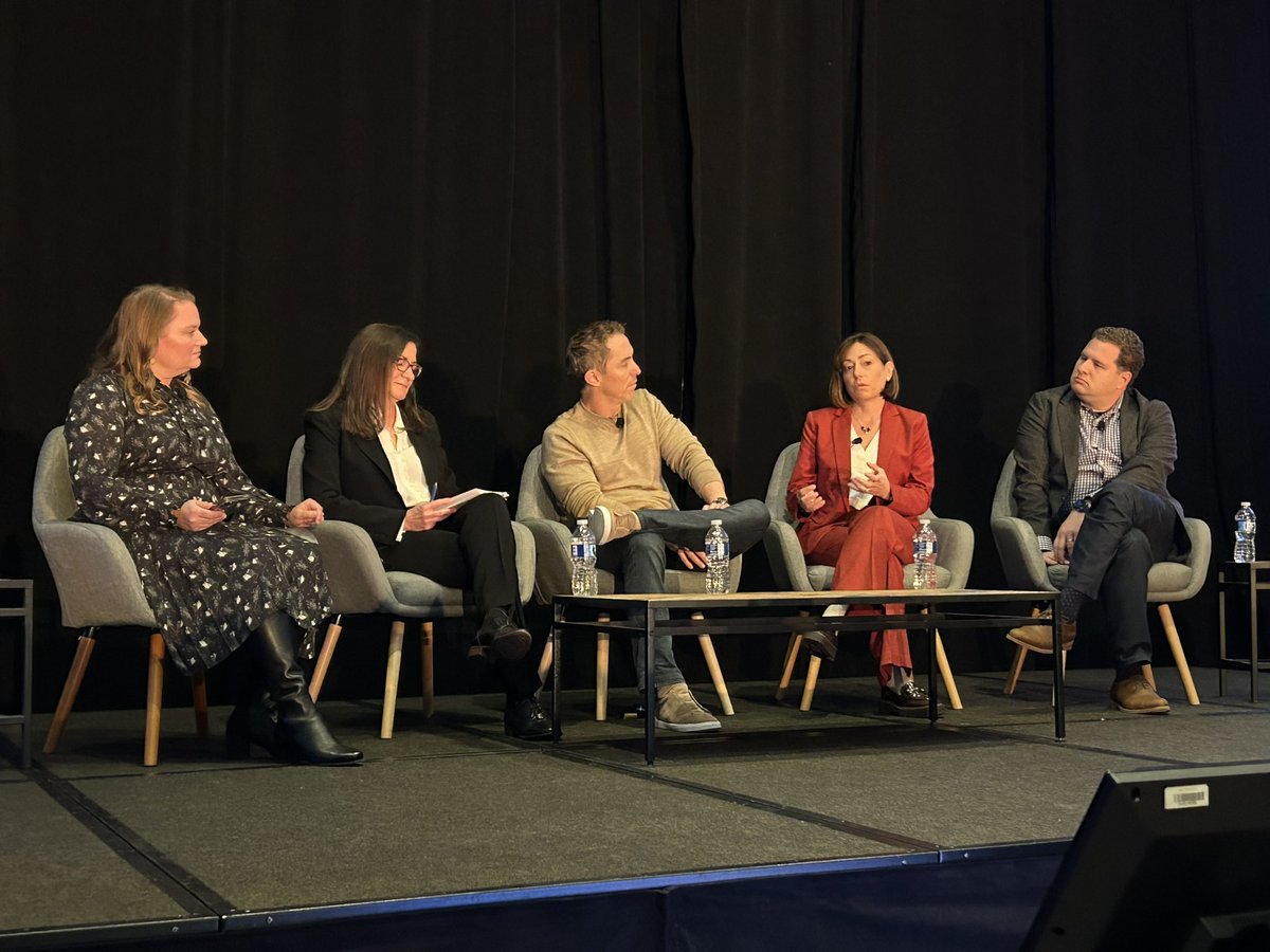 Now is the time to build a data governance &amp; #AI governance programme borrowing from what we already know about #privacy programmes, credibly argues <a href="/_ChristinaMont/">Christina Montgomery</a> of <a href="/IBM/">IBM</a> at @PrivacyPros #AIGG23.