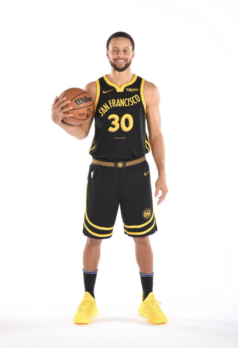 WarriorsLatam_'s tweet image. CHE, HOY HAY MISA.

HOY JUEGA STEPHEN CURRY🙏🏻🕯️