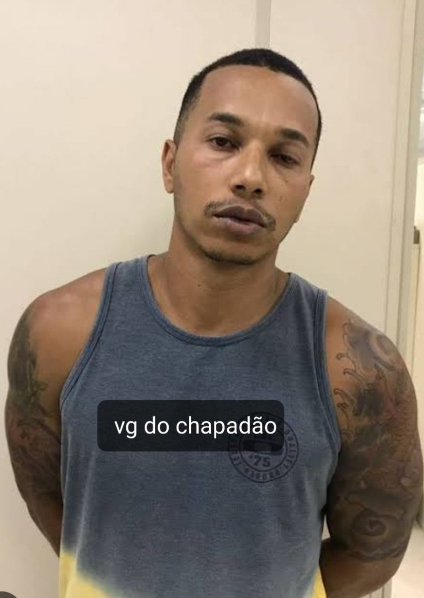 Vamos denúncia chefe do trafico do chapadão qualquer informação chama no adm sigilo absoluto