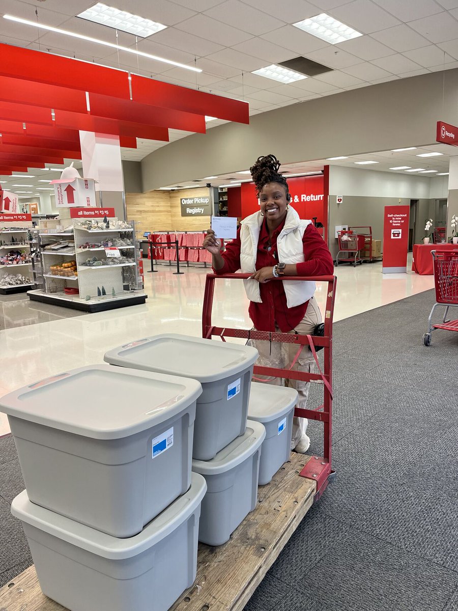 SVP Charlotte (@svpclt) on Twitter photo <a href="/SVPCLT/">SVP Charlotte</a> Investee <a href="/families4ward17/">Families Forward Charlotte</a> needs your support! Donating cleaning supplies, toiletries, and other essentials help families manage their expenses during the winter season. Donate through November 14. Visit lnkd.in/eRrf7DuM or email caroline@familiesforwardclt.org <a href="/SVPCLT/">SVP Charlotte</a> Investee <a href="/families4ward17/">Families Forward Charlotte</a> needs your support! Donating cleaning supplies, toiletries, and other essentials help families manage their expenses during the winter season. Donate through November 14. Visit lnkd.in/eRrf7DuM or email caroline@familiesforwardclt.org