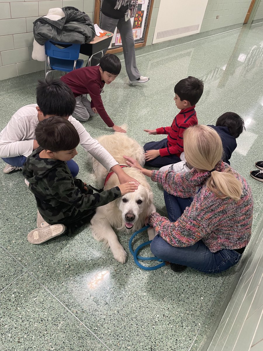 ⁦⁩ ⁦<a href="/A_RiveraNY/">Dr. Alejandro Rivera</a>⁩ ⁦<a href="/EMotkin/">erin motkin</a>⁩ Moby came to visit!