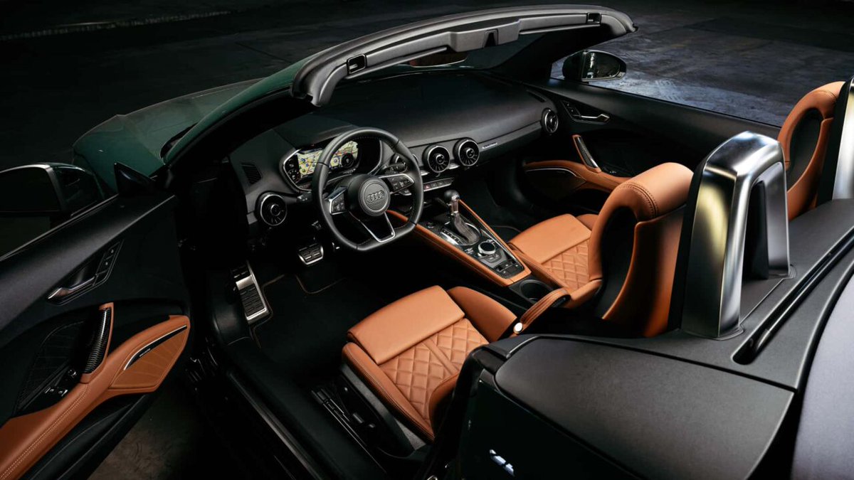 AutosRodando's tweet image. Audi TT Roadster Edición Final deslumbra con un exclusivo tono verde. 
El Audi TT Roadster Edición Final se presenta como un canto de cisne, combinando lo mejor del diseño clásico con toques modernos.... 
#audi #AudiTTRoadster

autosrodando.com/audi-tt-roadst…