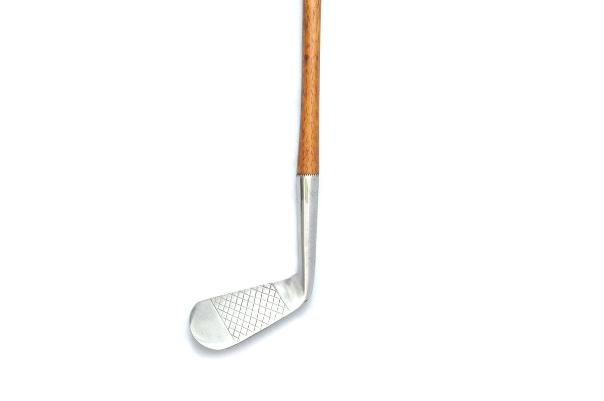 HickoryGolf1's tweet photo. Here at Hickory Golf Supplies stock a comprehensive range of #Anderson Hickory Golf Clubs which are available for shipping worldwide. Anderson’s clubs were marked only with the plain arrow which always pointed to the toe of the Iron.: https://t.co/5kANP0GzBk https://t.co/pq3IGSse9y