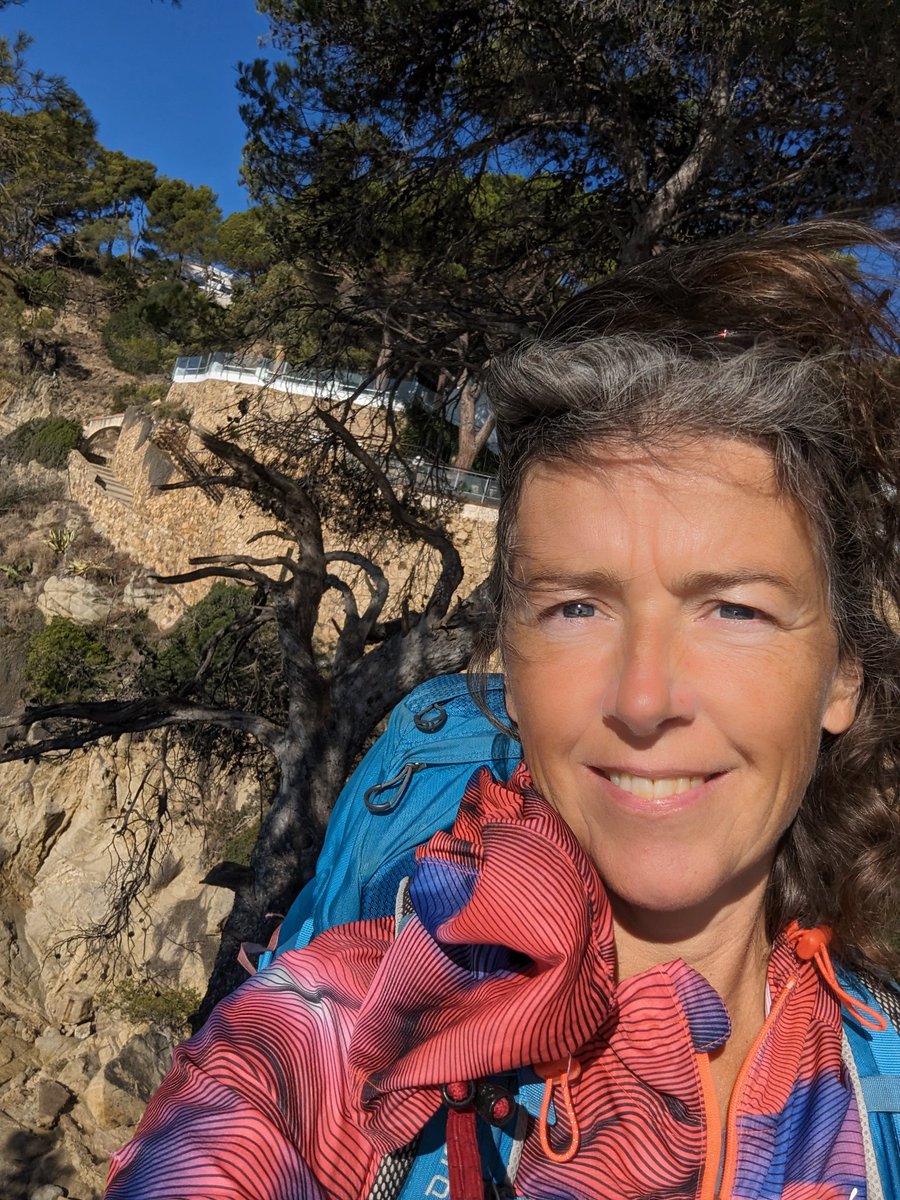 ZinvolReizen's tweet photo. Wat een heerlijke wandeling. Langs de kust en door een bos maar ook een wijk... afwisselender kun je het haast niet krijgen
#Spanje #gr92 #caminoderonda #Catalunya https://t.co/j2MOAhTBBD