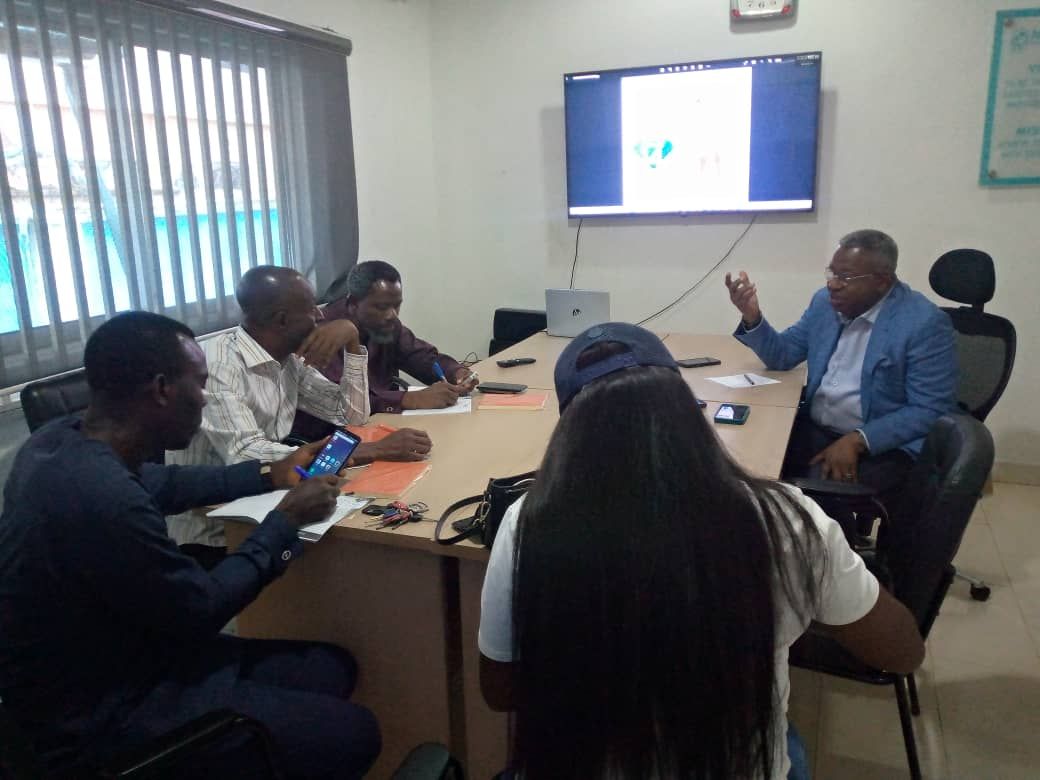 nordicalagos's tweet photo. Nordica Asaba @14

MD/CEO Nordica Fertility Center Dr Abayomi Ajayi having a press interview with journalists to discuss the achievements of Nordica Asaba over the years. 

#nordicaasaba #nordicafertilitycentre #nordica https://t.co/mLKuPCpALF