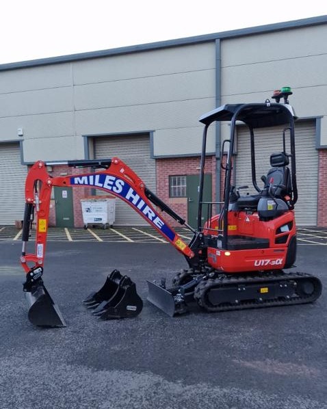 This brand new 1.7 ton digger has just arrived in our Cardiff depot! 🤩

Available for hire from our website now - mileshire.co.uk/product/mini-d…

#Digger #New #Cardiff #MilesHire #PlantHire