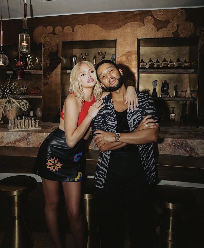 The Idol Updates tweet media