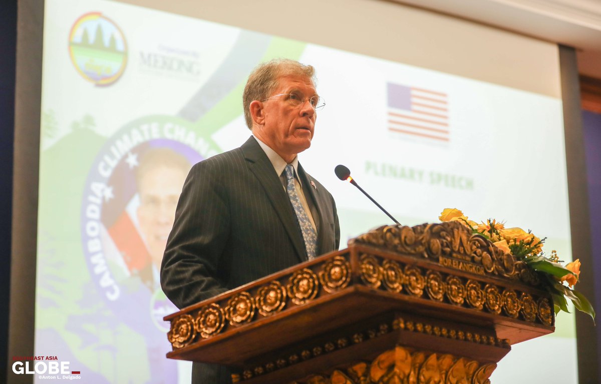 antonldelgado's tweet photo. @SophallethEang Day Two of #CCCS23 was 𝘉𝘰𝘯𝘨 𝘛𝘩𝘰𝘮 studded.
The opening remarks featured Neak Oknha Sear Rithy, @USAmbCambodia and @AusEmbPP.
After listening through the 23 minutes of speeches twice, my main take away is that I need to fix my white balance. https://t.co/ji0aUTBthp