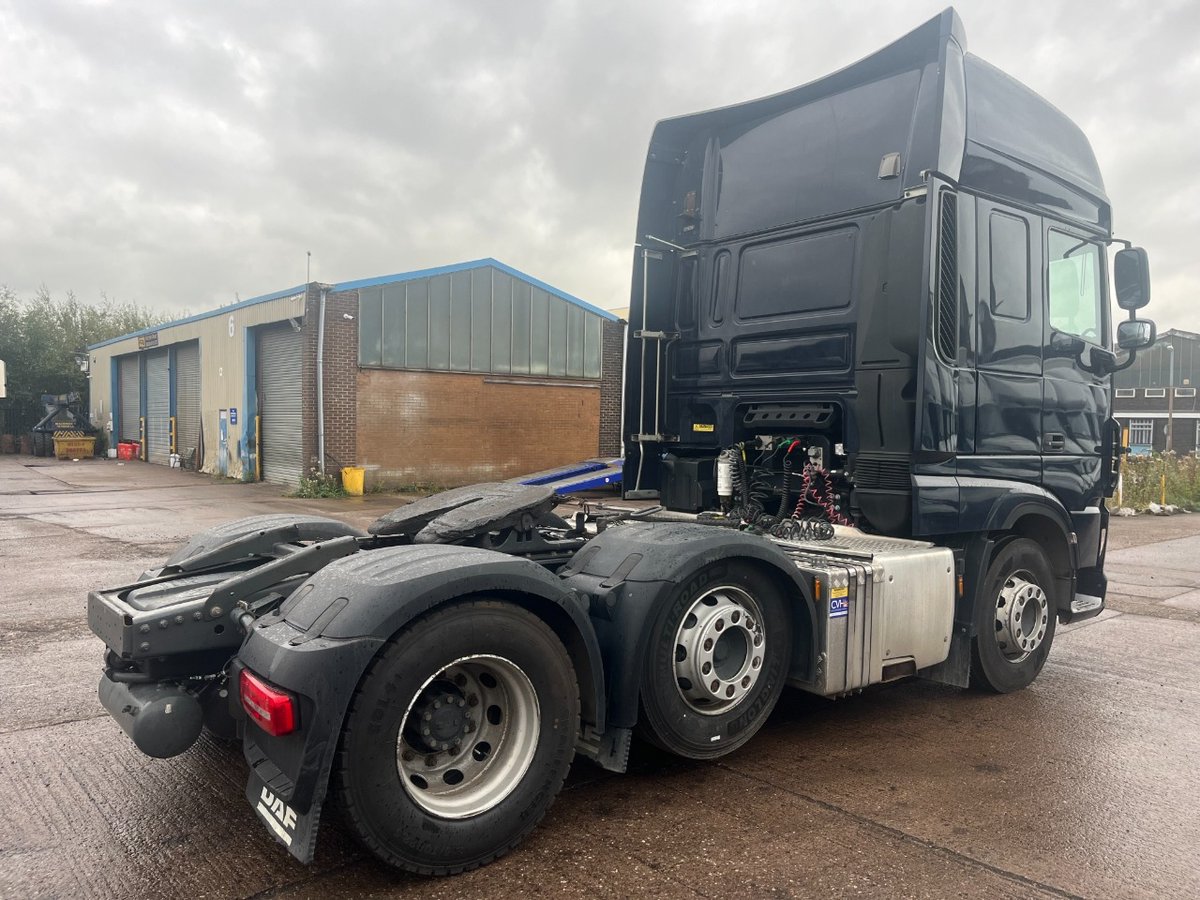 MotusDAF's tweet photo. 📢USED TRUCK OF THE WEEK📢

2020 DAF XF 530 FTG, featuring:
⚙️12 Speed TraXon Gearbox
📷DVS Camera
📞Truck Nav and Phone and more!

Find out more➡️ https://t.co/5iUkexC6ey

#UsedTruckOfTheWeek #UsedDAF #DAFXF #DAFTrucks #MotusDAF #MotusCommercials https://t.co/XPPRBmy2FB