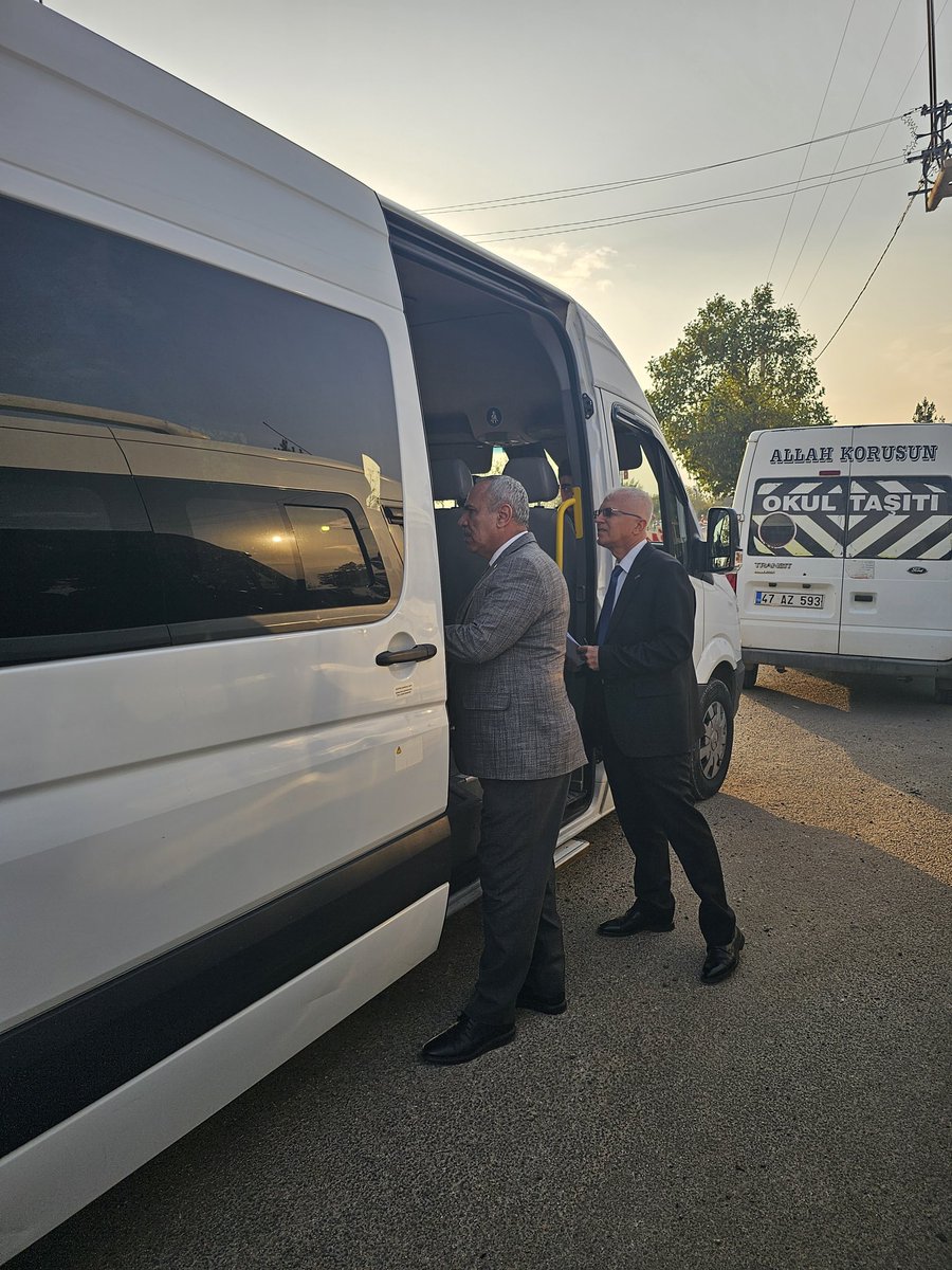 Taşımalı Eğitim Servis Denetim Komisyonu, eve dönüş yolundaki öğrenci servislerini denetledi. Tüm servislerinin kurallara uyuyor olması bizleri fazlasıyla mutlu etti.
Öğrencilerimizin güvenliği önceliğimizdir.🚦
<a href="/mardinilmem/">Mardin İl Millî Eğitim Müdürlüğü</a> 
<a href="/Murat69_Demir/">Murat Demir</a> 
<a href="/adnanciftci47/">Adnan ÇİFTÇİ</a>
<a href="/mir_zal_zin/">Sulhaddin Bahtiyaroğlu</a> 
<a href="/Maydin47/">Muhsin AYDIN</a>