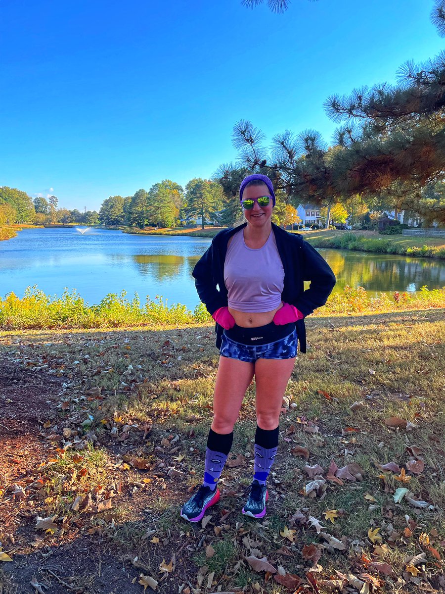 travel_run_lift's tweet image. Dare run with my guy Wednesday! Super sexy paced miles. Tried out my new @turtlegloves they definitely kept my hands warm! Love the watch windows so I can see my watch without having to pull the gloves down. More products should do this. 

#fitness #producttesting #runchat
