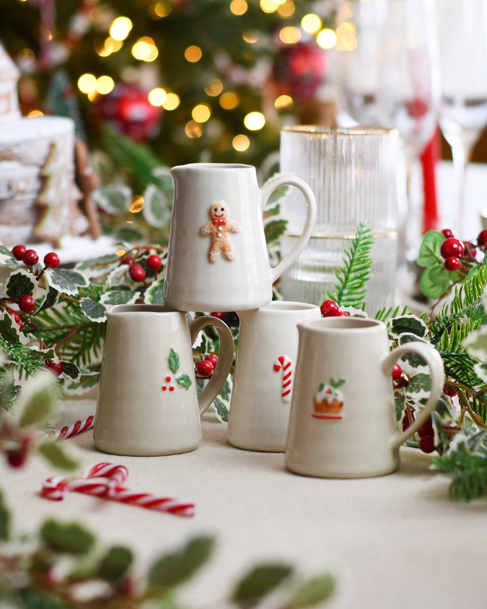 Gisela_Graham's tweet photo. Get ready to jingle all the way with our festive mini jugs! These are essential for those cold winter morningsβοΈ
Which one is your favourite?π
#GiselaGraham #MrGingerbread #Christmas #Christmasdecorations https://t.co/3rwVAS7JkX