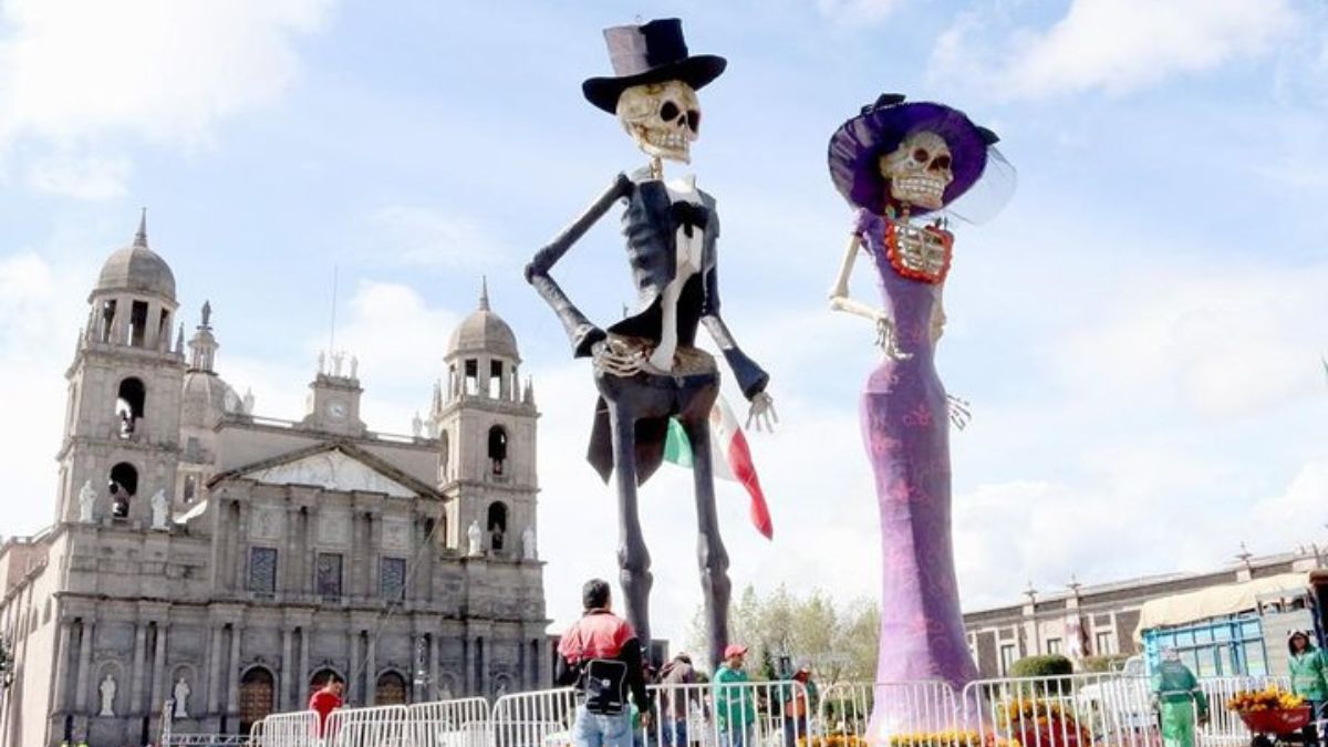 Virgini72236336's tweet photo. La feria del alfeñique se ha convertido en #LaFiestaMasImportanteDeMiTierra sigamos conservando nuestras tradiciones https://t.co/5WQ2iVKdBW
