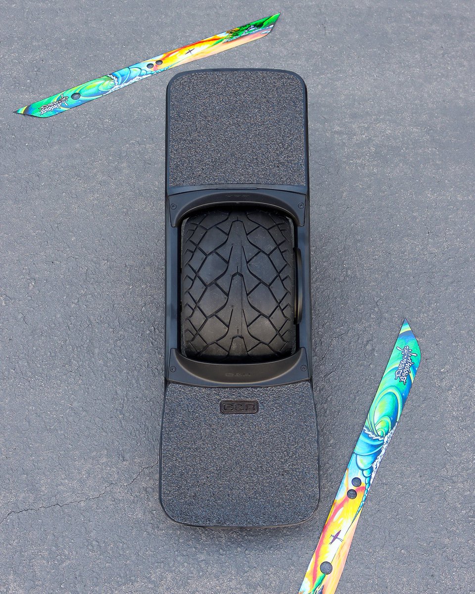 craftandride's tweet image. We're giving away this brand new Onewheel GT S-Series ($3,650+ value)! The Craft&amp;amp;Ride Holiday Giveaway is now live and you can enter to win this GT S-Series equipped with essential Craft&amp;amp;Ride accessories. Here's how:

1️⃣ Like this post.
2️⃣ Repost this post.
3️⃣ Follow…