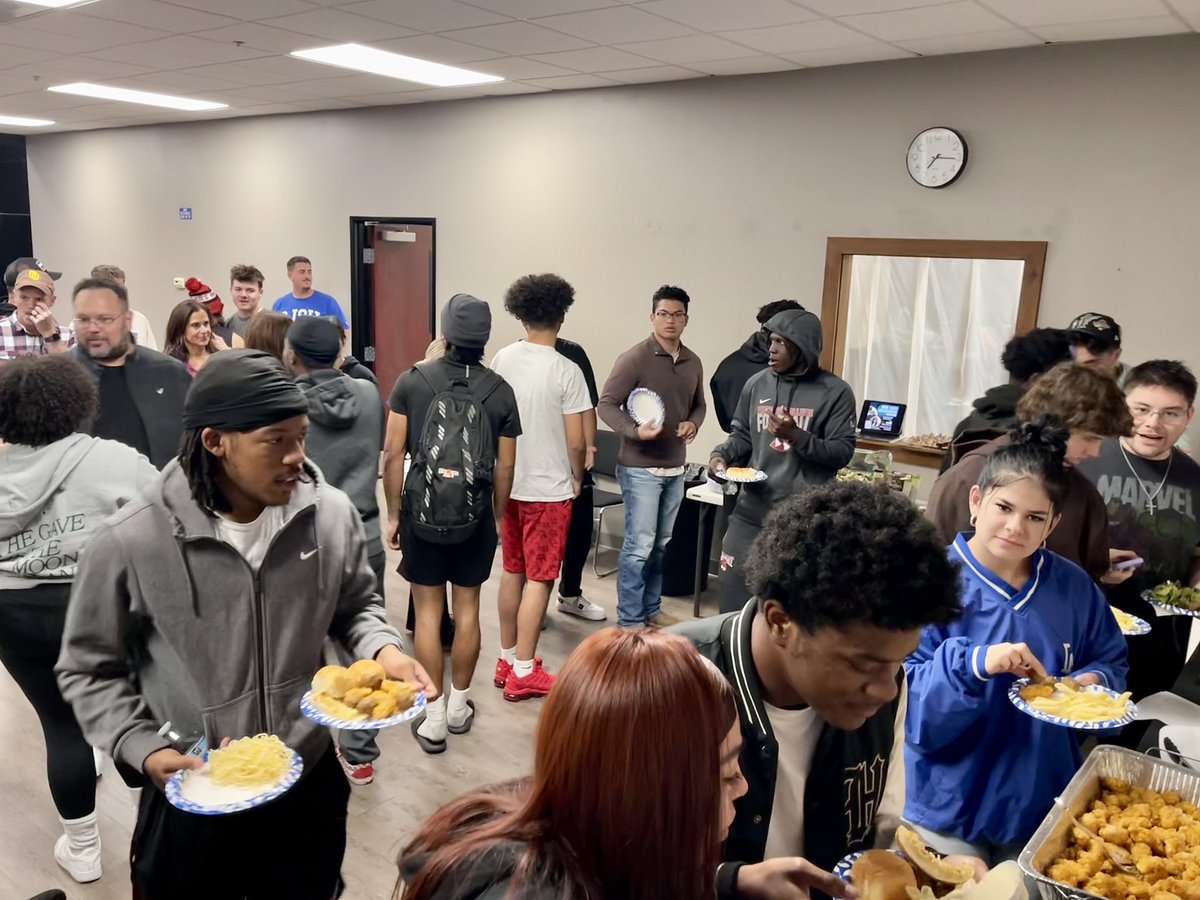 GCCstdntflwship's tweet photo. Dinner and Bible Study - Young Adults - Wednesdays - 7pm https://t.co/3RLT8RYQ7J