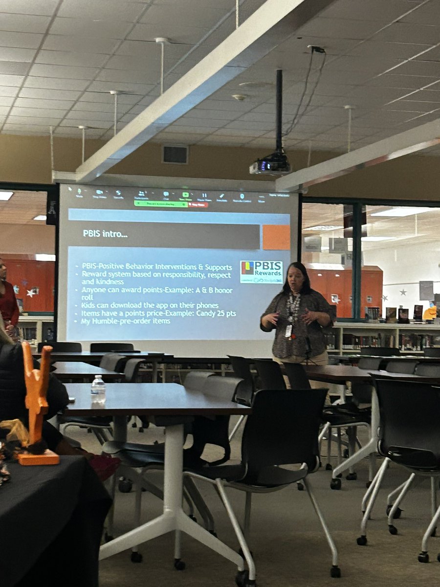 RMS_CounselTeam's tweet photo. Mrs. Ross is sharing PBIS and community circle information during our parent Longhorn Lowdown today! https://t.co/kkwFl1MXRJ