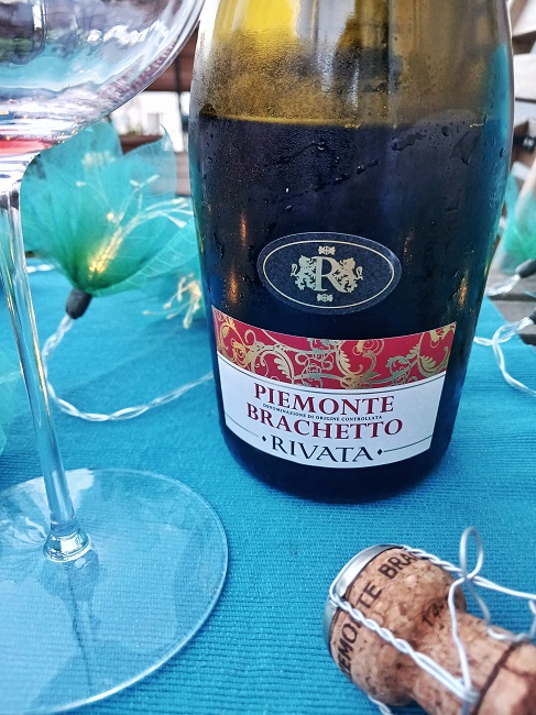 The Quirky Cork tweet media