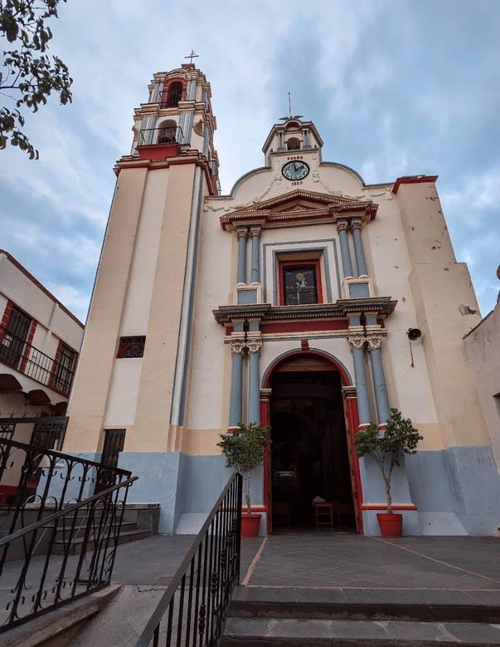Naye_vaness's tweet photo. La fiesta de San Antonio de Padua es  #LaFiestaGrandeDeMiTierra se realiza cada 13 de Junio en el centro de Texcoco. https://t.co/9cl3M95xfp
