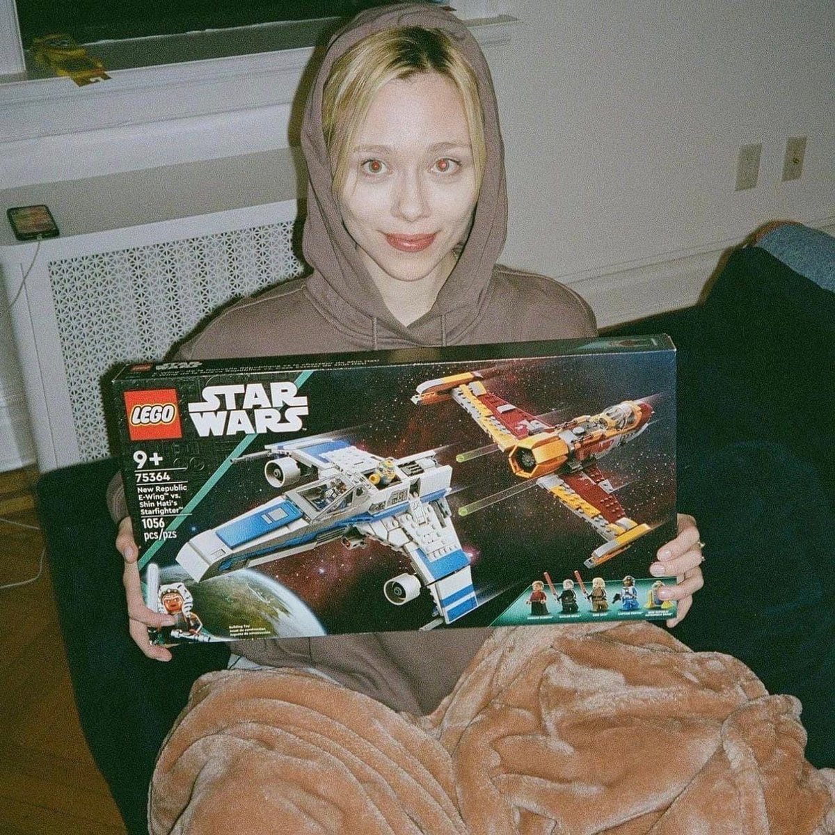 #ShinHati herself Ivanna Sakhno with an Ahsoka LEGO set
