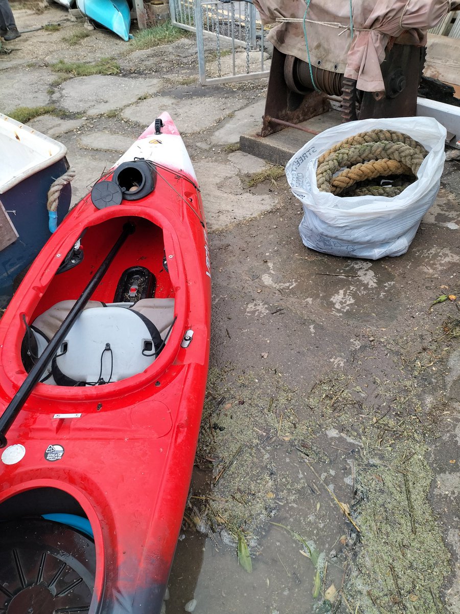 Got my paddling/wombling fix today along the Roman River.
A couple of large buckets, and the usual plastic bottles etc.
The big bit of mooring rope that I removed a few weeks ago had been returned so is now waiting to be removed.
RiverCare & BeachCare #plasticpollution