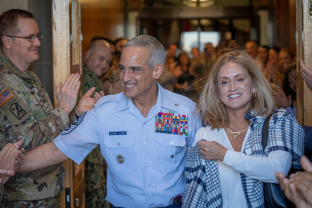 As SEAC Ramón “CZ” Colón-López walks out of the  Pentagon for the final time, the thunderous applause of a Joint Force follows. Thank you for your leadership, guidance and service to our country.