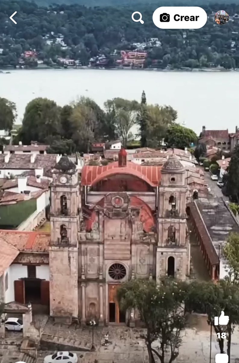 LorenaReyesSal5's tweet image. #ValledeBravo, el día 3 de Mayo, festejamos a la Santa Cruz y a los albañiles; haciendo fiesta de olores, colores y sabores en la iglesia de Santa María Ahuacatlan con comida, peregrinaciones y juegos pirotécnicos. #LaFiestaGrandeDeMiTierra; te invito a disfrutarla ♥️.