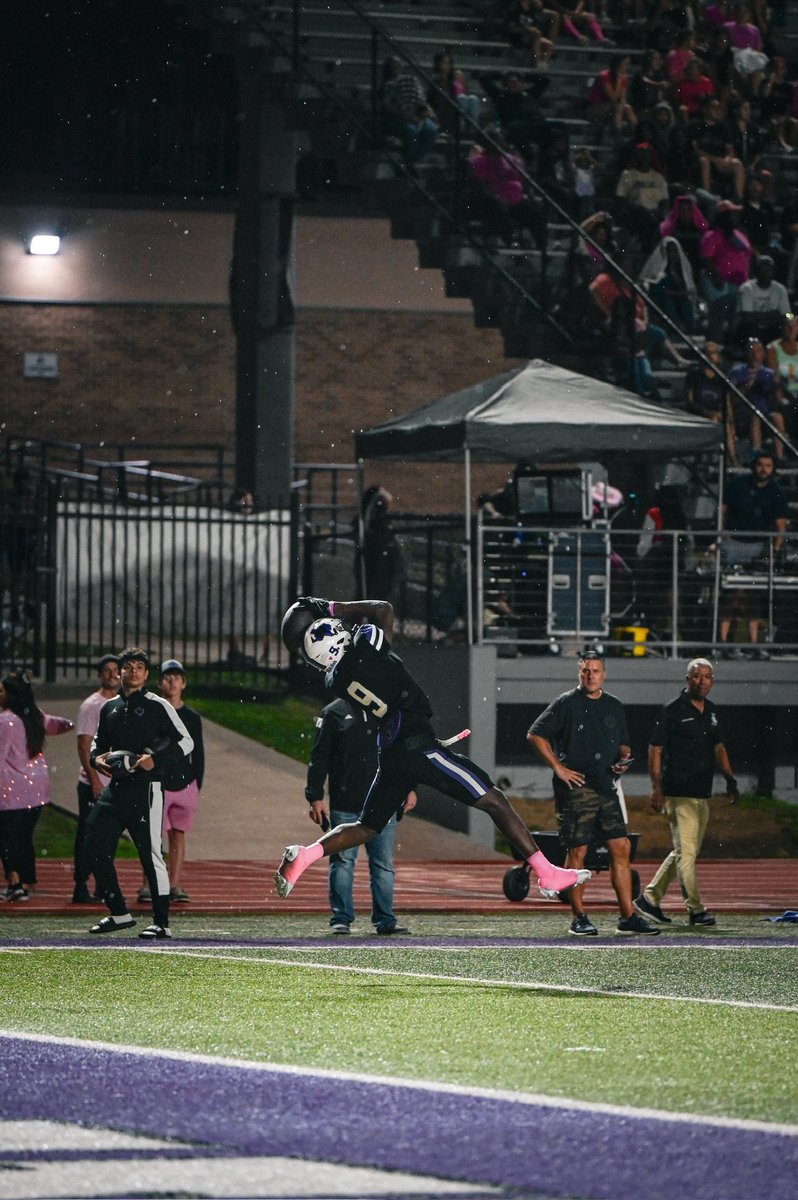 Willis vs Oak ridge Tonight at 7pm 🏈 

‼️PLAYERS‼️
Message me for inquiries regarding  pictures/video of tonight’s game or previous games

#football #texasfootball #willishighschool #thewoodlands