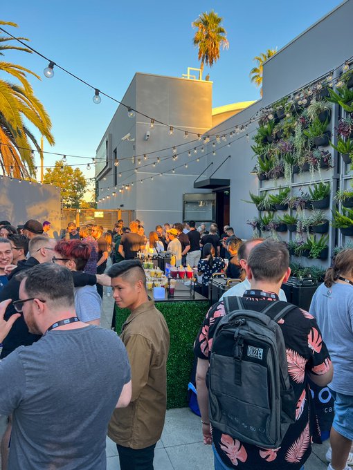 2 pic. Blizzcon mixer was a blast! Got to meet so many cool people and drink tiny boba?Tysm for the invite