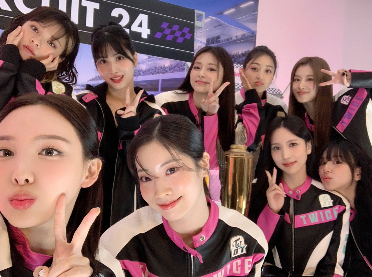 twice 公式 ジャージ njmsjmdct2 on X