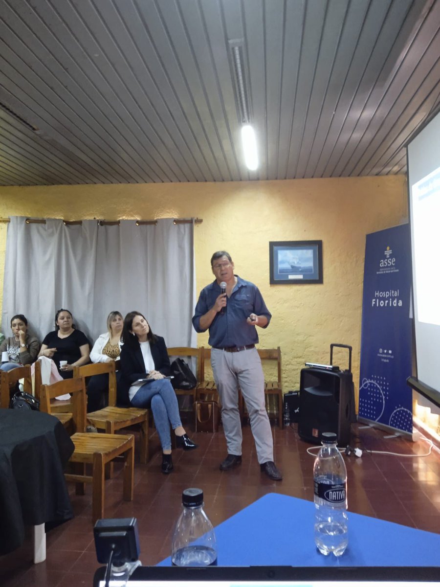 ASSEcomunica's tweet photo. Jornada de #Pediatría Regional en #Florida, organizada por la Dirección Niñez y Adolescencia y el Departamento Único de Pediatría de #ASSE- #COMEF @CIampp
Participaron más de 90 asistentes presenciales y virtuales de distintos servicios de Florida y del Hospital de Las Piedras🧵 https://t.co/ZojmbXZcg1