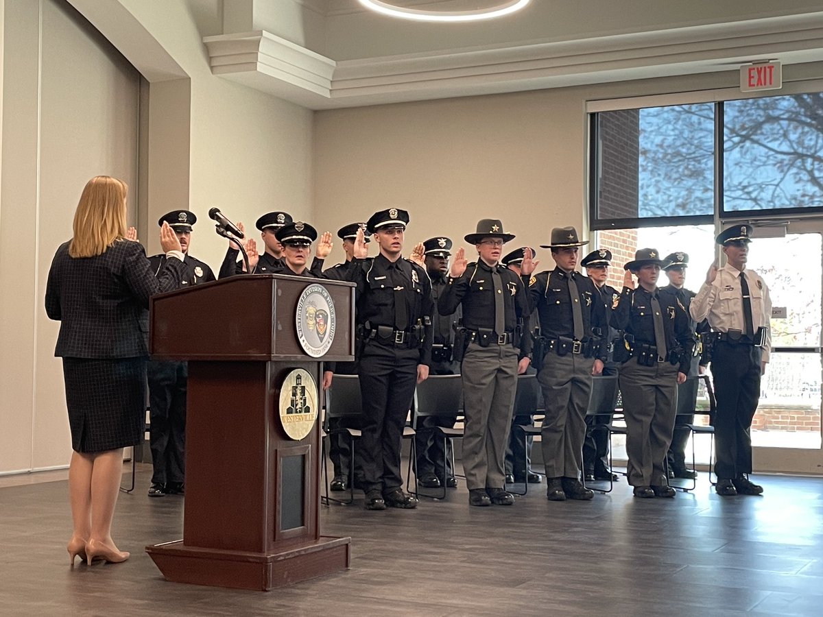 WestervillePD's tweet photo. Congratulations to WPD Academy Class #01 on their graduation and welcome to our 6 new WPD officers! https://t.co/h107hm7u7c