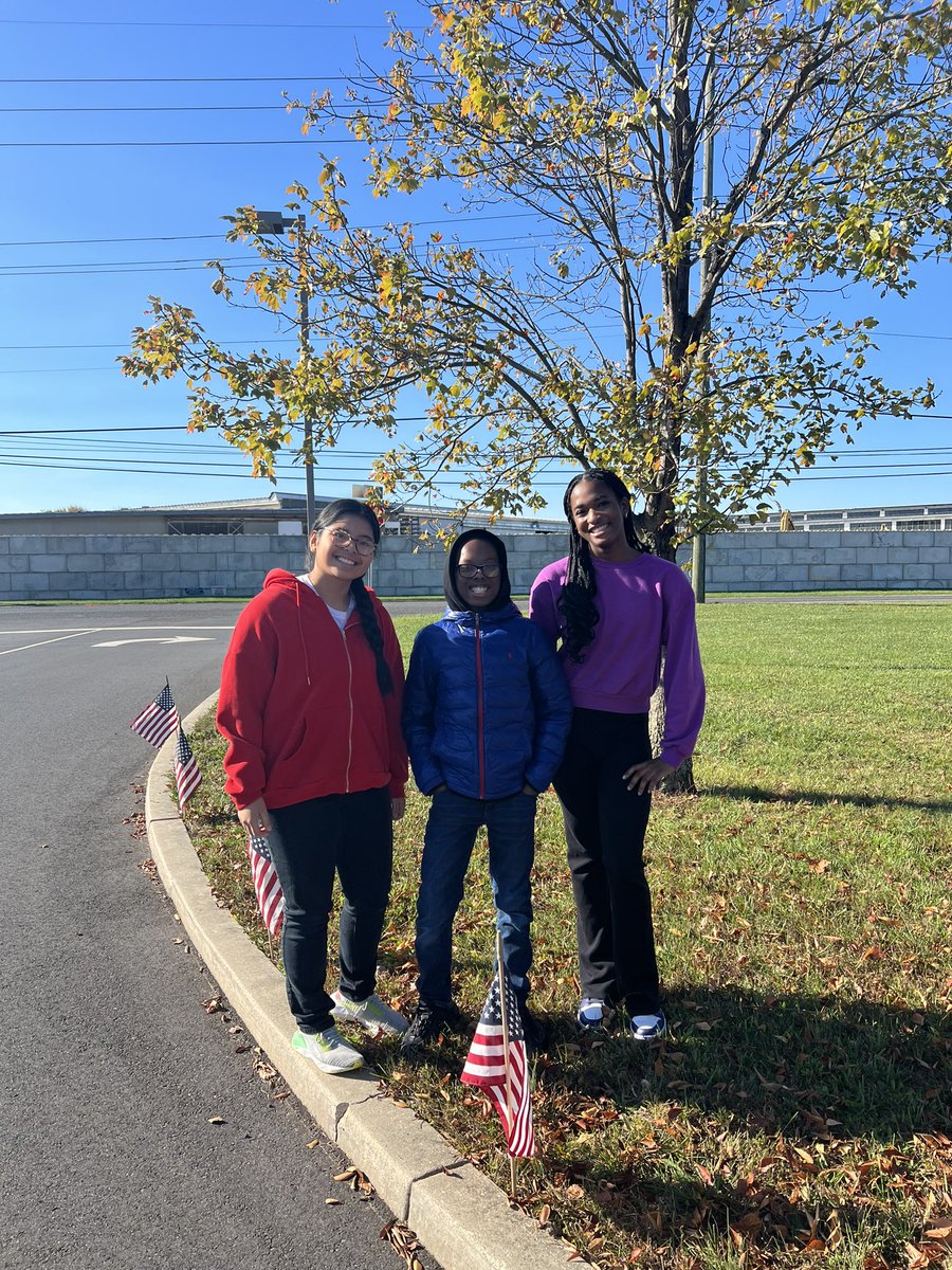 Miss M. ✨🍎✏️⭐️📓 tweet media